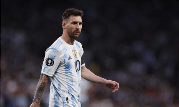 马斯克预计FSD有望明年初在华全面获批